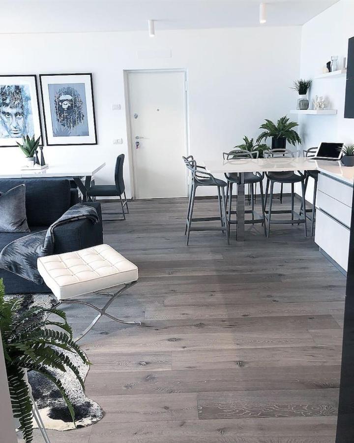 카라테우리오 Ulivi Luxury Loft & Pool - The House Of Travelers 아파트 외부 사진